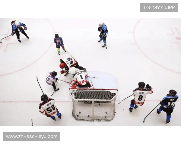 冰球季后赛门将神级扑救，社交媒体封为“冰面守护神”