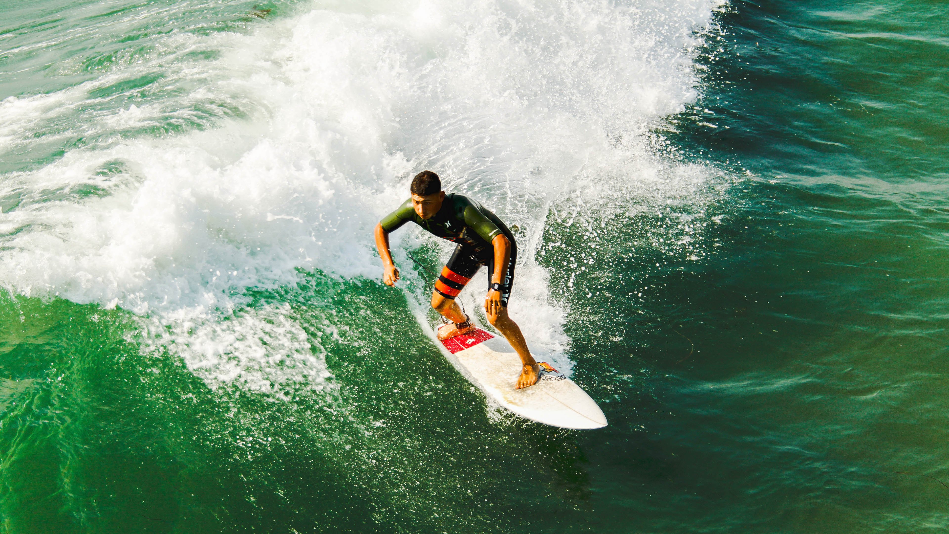 曼城大胜,瓜迪奥拉:我们还有提升空间,曼城还要让瓜迪奥拉客串设计师