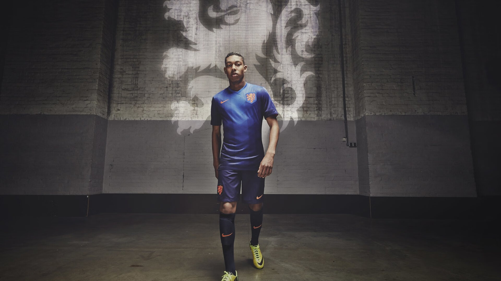 梅州半场0-2落后!若梅州输球+明日海牛击败武汉将提前1轮保级!